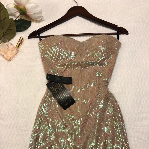 Bebé Dress Sweetheart Embellished Dress - Picture 7 of 7